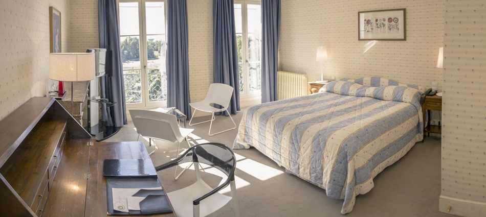  Classic Luxury Room
